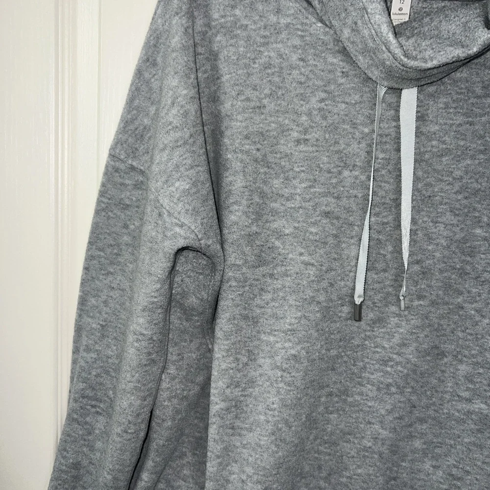 Lululemon Gray‎ Cowl Neck Pullover Sweatshirt Women's 12 Ribbon Drawcord  F7